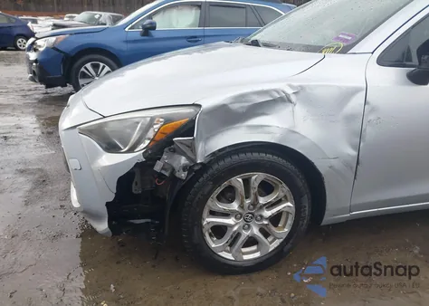 2017 Toyota Yaris Ia z USA, uszkodzony, nr VIN 3MYDLBYV0HY172617